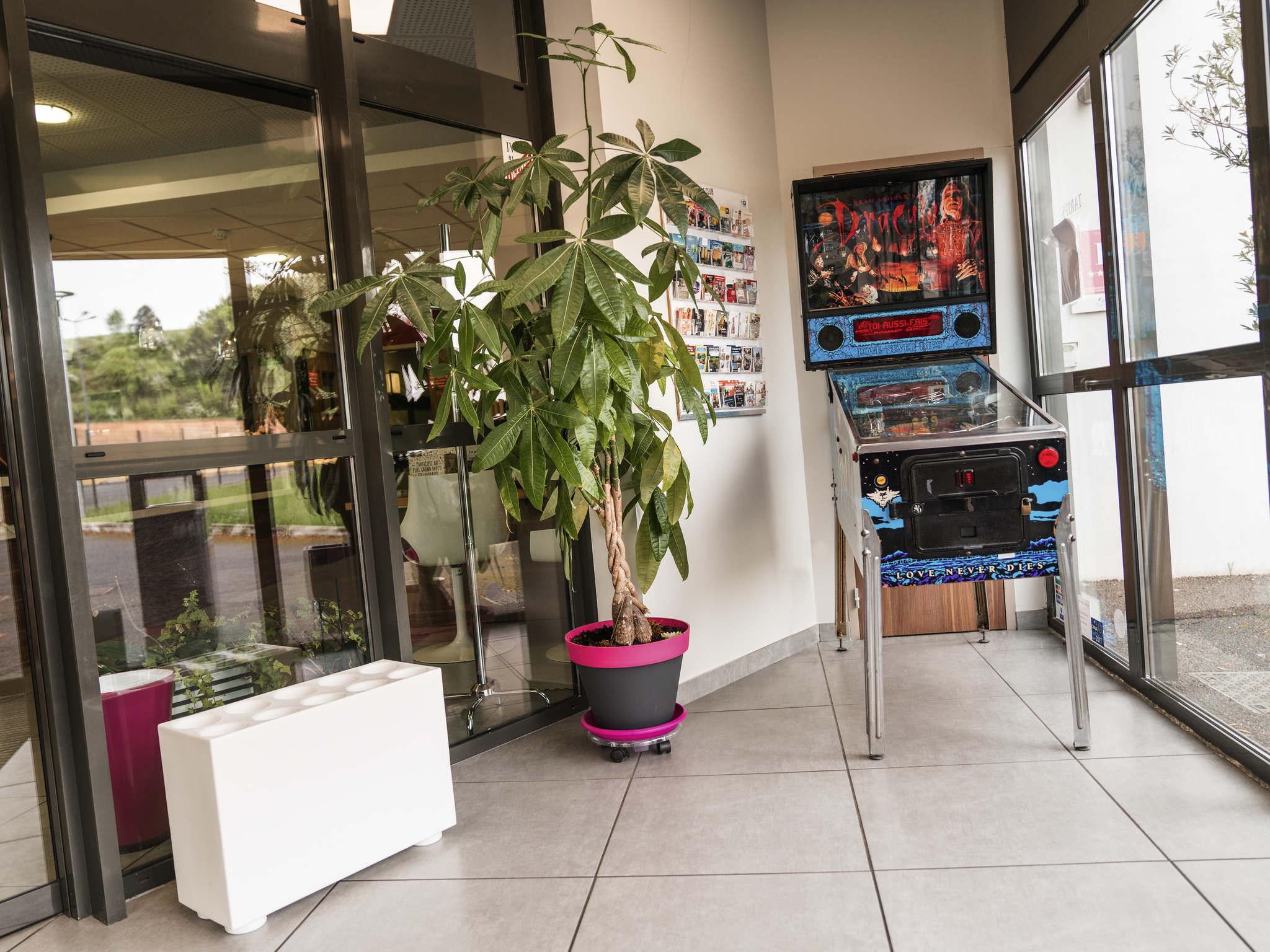 Ibis Styles Castres Hotel Castres  Exterior photo